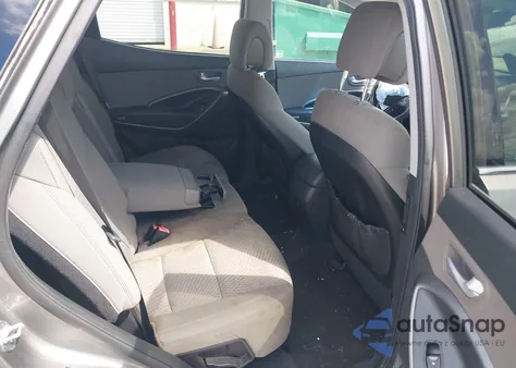 2018 Hyundai Santa Fe Sport 2.4L z USA, uszkodzony, nr VIN 5NMZT3LB0JH053313